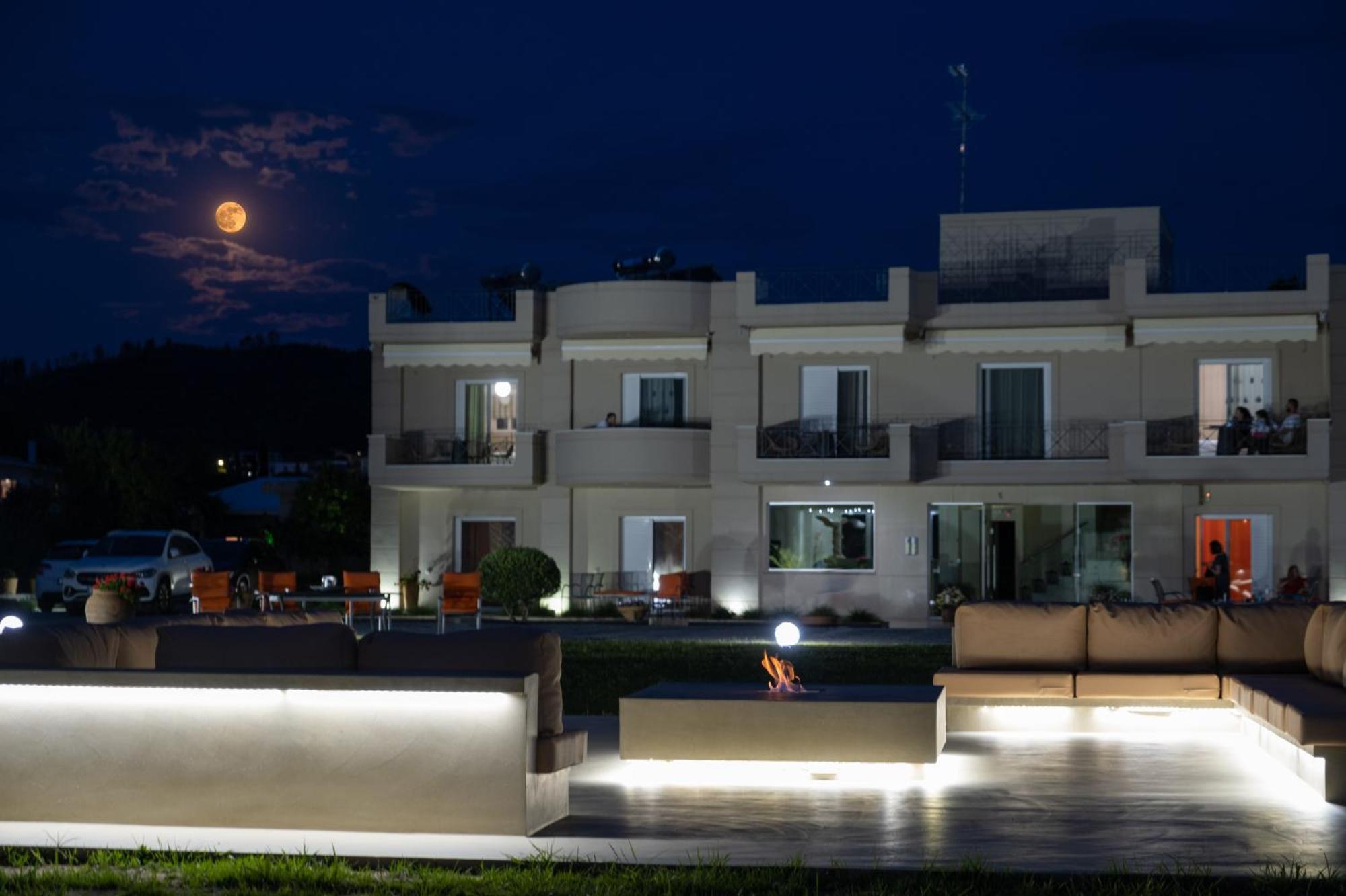 Apolonio Pefki Evia Aparthotel ภายนอก รูปภาพ