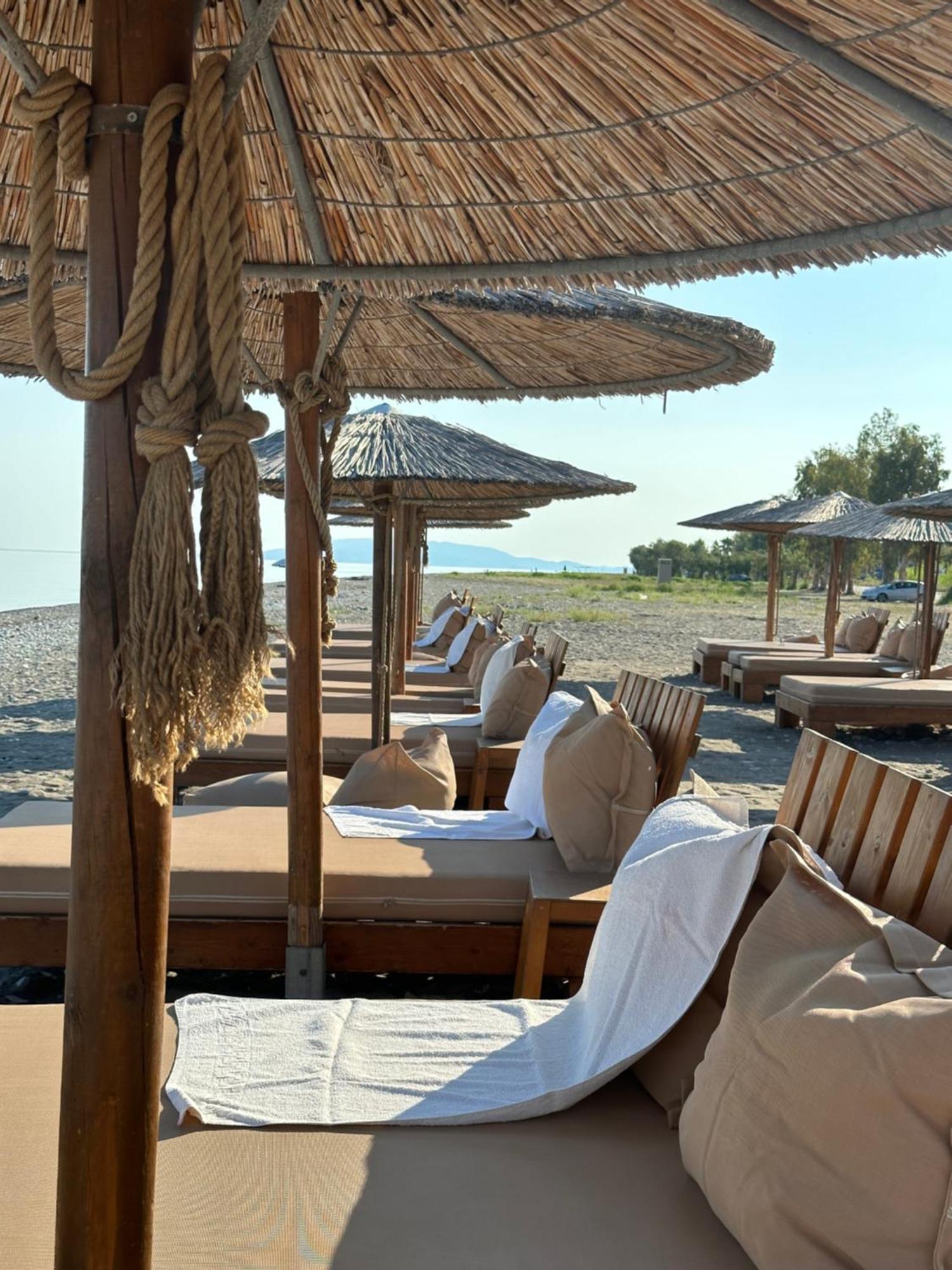 Apolonio Pefki Evia Aparthotel ภายนอก รูปภาพ