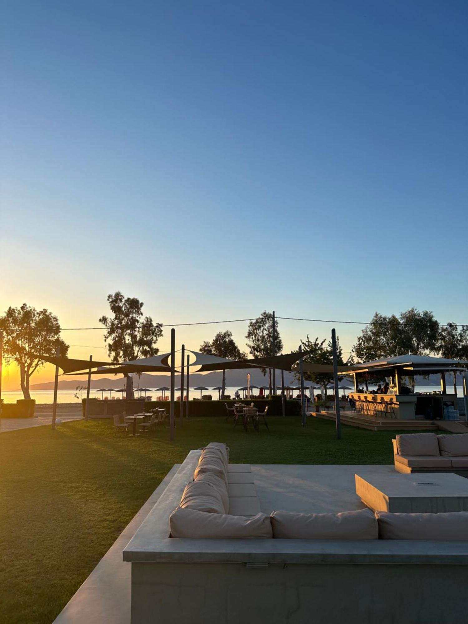 Apolonio Pefki Evia Aparthotel ภายนอก รูปภาพ