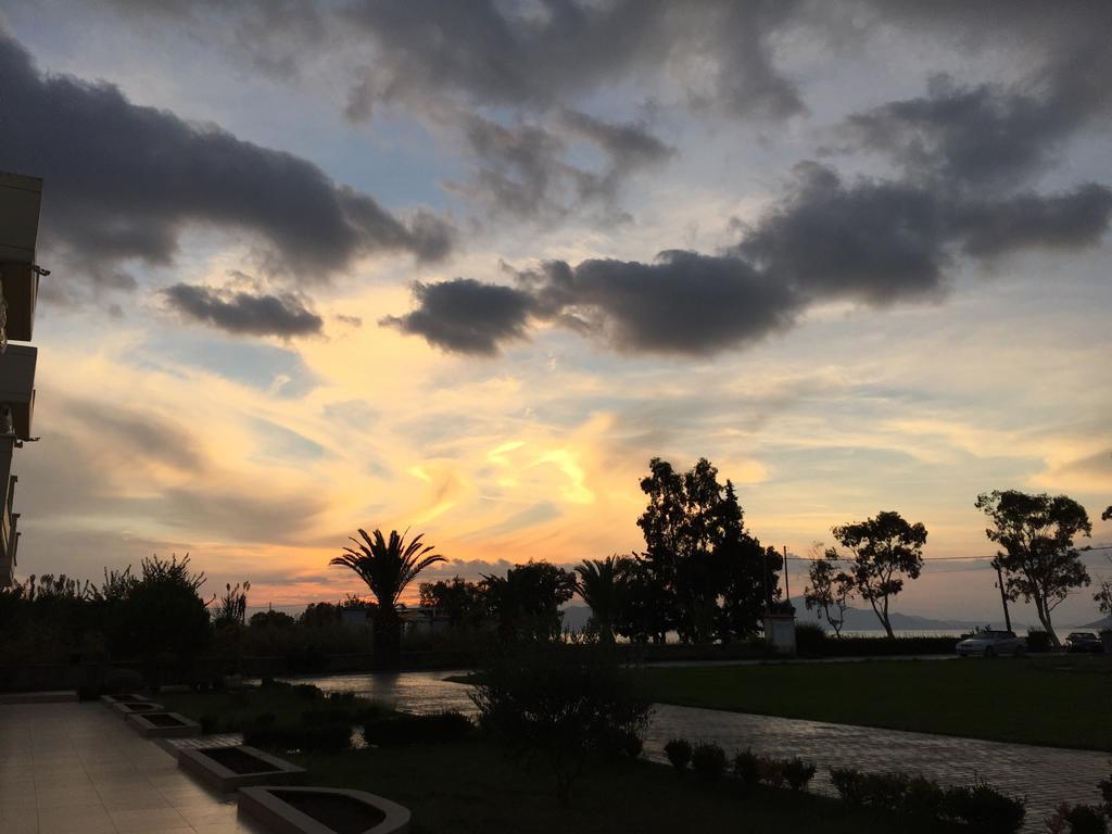 Apolonio Pefki Evia Aparthotel ภายนอก รูปภาพ
